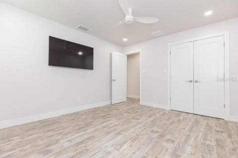 306 Buttonwood Lane, Largo FL - photo 18 of 45