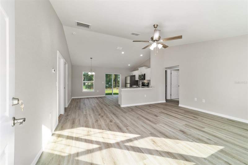 3 bedroom Single Family Residence at 13761 SE 101st Terrace, Belleview Heights Estates, Belleview — photo 3