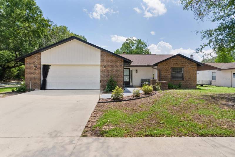 1401 14TH STREET home for sale in Clermont Hazelwood Homes for Sale: 9 Homes (1985–1989)