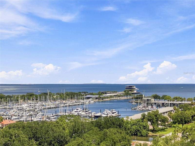 2 bedroom Condominium at 175 1st Street #1008, Signature Place Condo, St Petersburg — photo 2