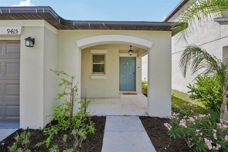 3 bedroom Single Family Residence at 9415 Lemon Drop Loop, Belmont South Ph 2F, Sun City Center — photo 2