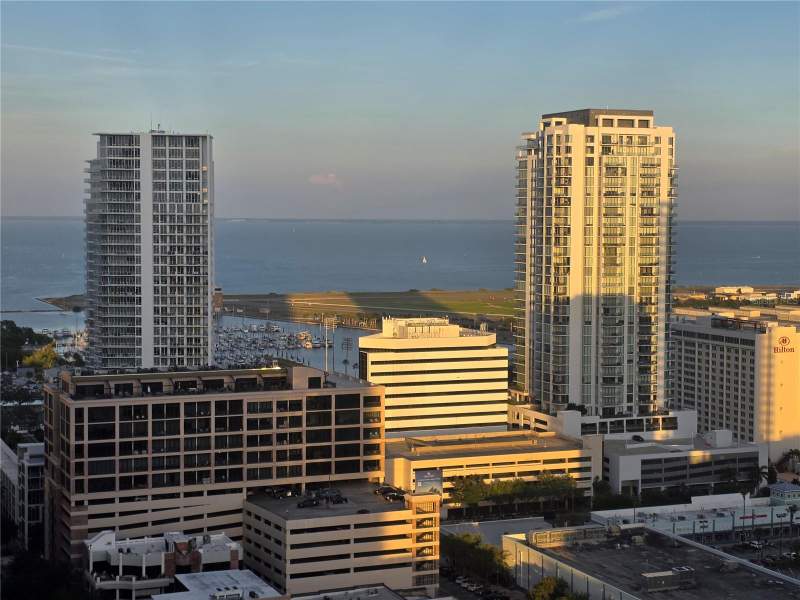 2 bedroom Condominium at 400 Central Avenue #2505, 400 Central, St Petersburg — photo 3