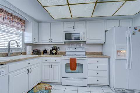 5575 Gulf Boulevard #323, St Pete Beach FL - photo 6 of 6