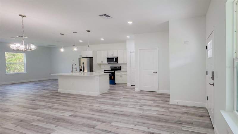4 bedroom Single Family Residence at 15625 SW 37th Circle, Marion Oaks, Ocala — photo 3