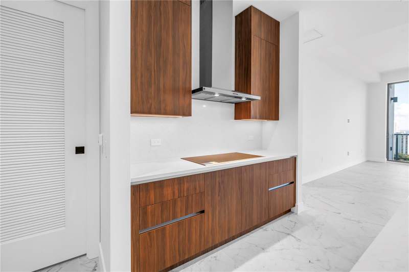 2 bedroom Condominium at 777 3rd Avenue #1704, Reflection St Pete, St Petersburg — photo 5