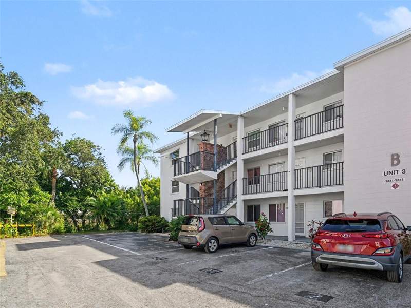 5855 PALM LANE #B21 home for sale in The Third Bayshore