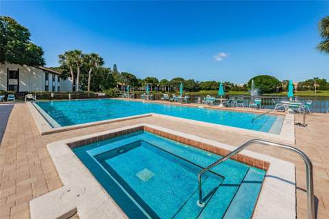 2575 Pine Ridge Way #E1, Palm Harbor FL - photo 23 of 27