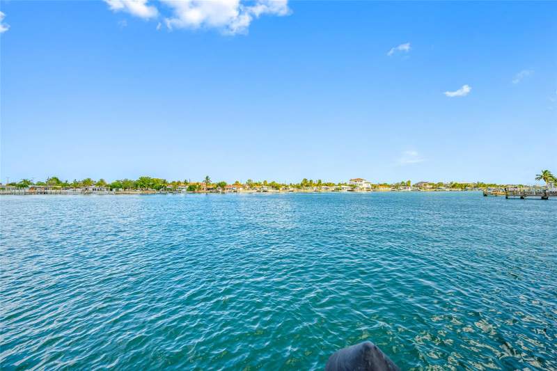 4 bedroom Townhouse at 8575 Sunset Court, Sunset Cove Of Treasure, Treasure Island — photo 4