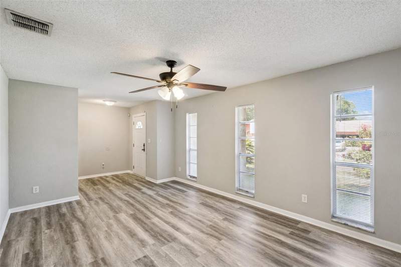 3 bedroom Single Family Residence at 4035 Wendy Drive, Lake Sparling Heights, Orlando — photo 3
