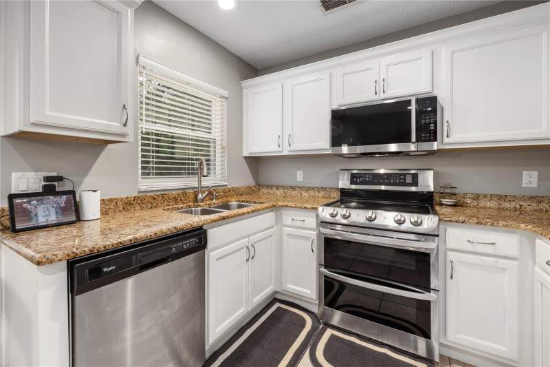 4 bedroom Single Family Residence at 1154 DEER LAKE CIRCLE, DEER LAKE RUN, APOPKA — photo 3