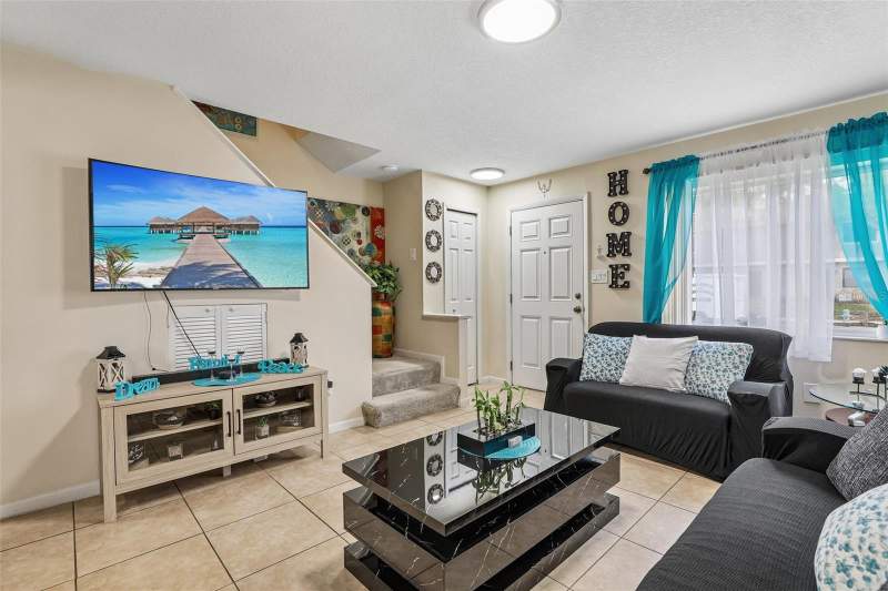 2 bedroom Townhouse at 12057 Tift Circle, Cambridge Circle, Orlando — photo 4