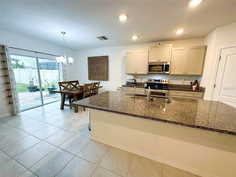 5 bedroom Single Family Residence at 3940 Silverstream Terrace, Riverbend At Cameron Heights, Sanford — photo 4