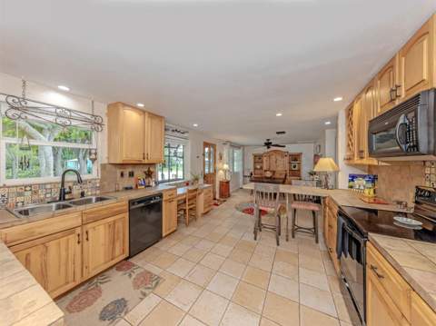 990 Florence Street, Nokomis FL - photo 9 of 54