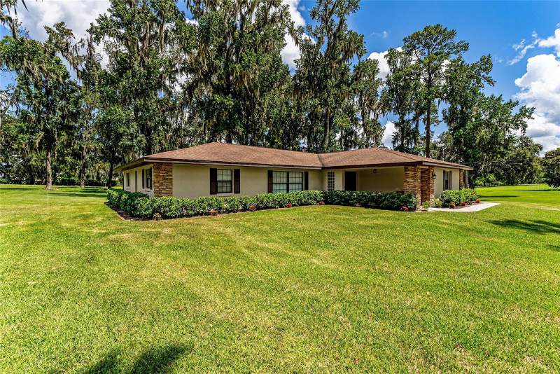 3 bedroom Single Family Residence at 5201 NW 78th Court, Golden Hills Turf & Country Club, Ocala — photo 2