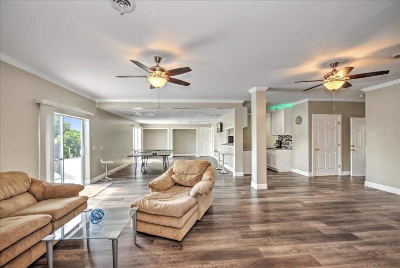 6 bedroom Single Family Residence at 4424 N Canal Circle, Waterway Estates, North Fort Myers — photo 4