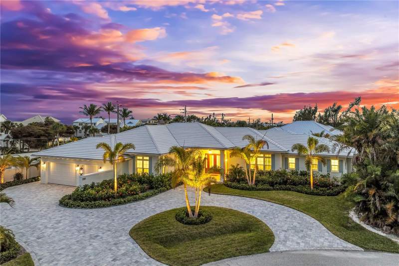 5 bedroom Single Family Residence at 9901 NE Gasparilla Pass Boulevard, Gulf Shores North 04, Boca Grande — photo 2