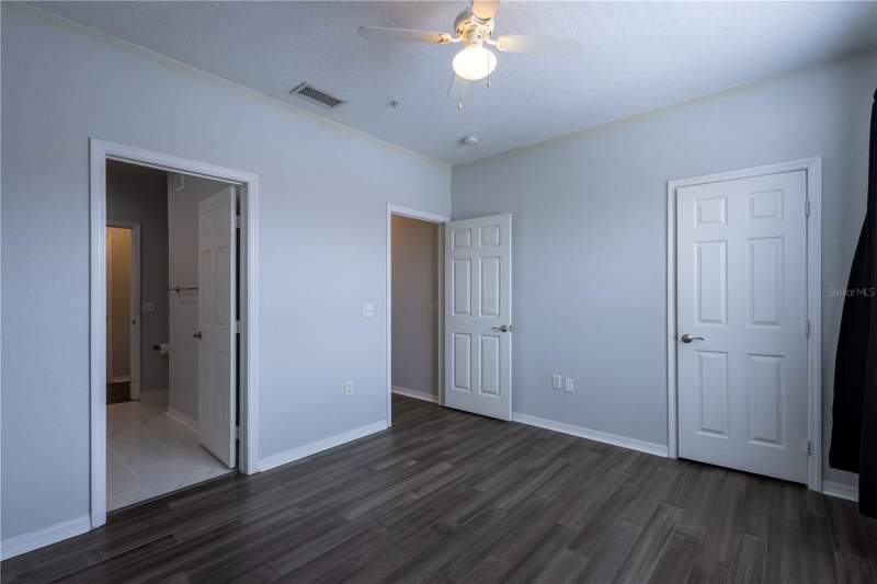 2 bedroom Condominium at 18001 Richmond Place Drive #427, The Enclave At Richmond Place, Tampa — photo 2