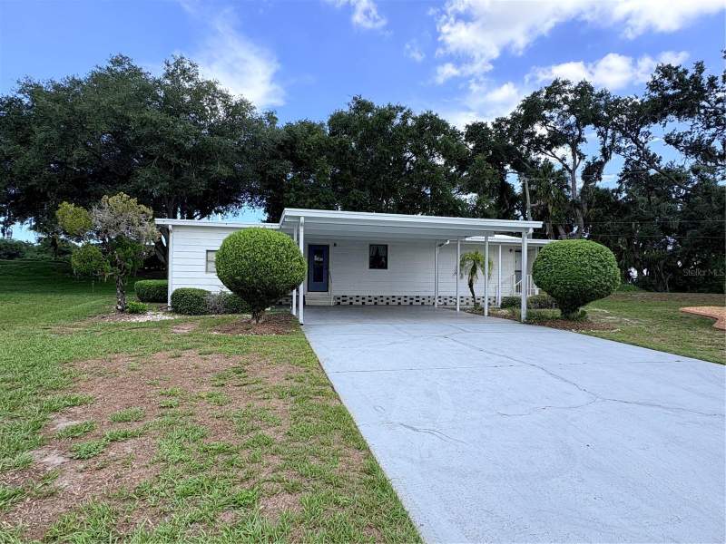 2 bedroom Manufactured Home at 8519 Buckingham Place, Imperial Lakes Estates, Palmetto — photo 2
