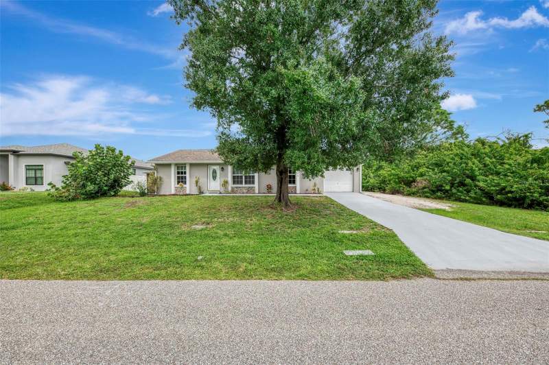 3 bedroom Single Family Residence at 11036 Jacqueline Avenue, Port Charlotte Sec 001, Englewood — photo 4