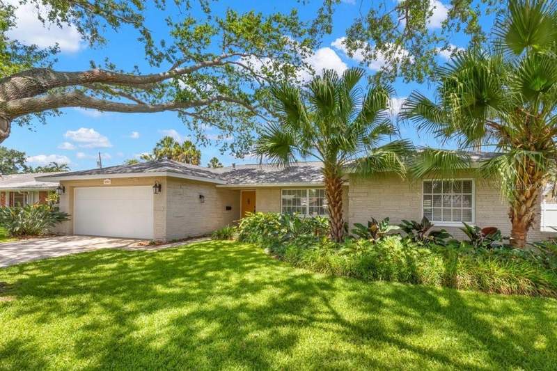 Crossroads Estates