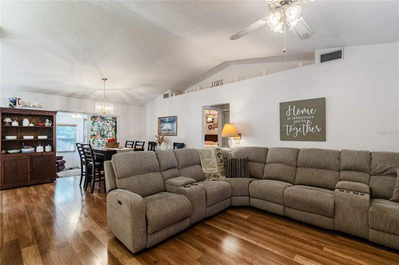 3 bedroom Single Family Residence at 301 Louis Edward Court, North Fork Ph 2, Lakeland — photo 4