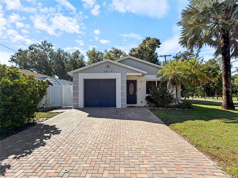 3 bedroom Single Family Residence at 6819 S Desoto Street, Port Tampa City Map, Tampa — photo 2