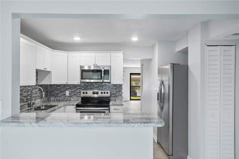 4920 Locust Street #115, St Petersburg FL - photo 9 of 28