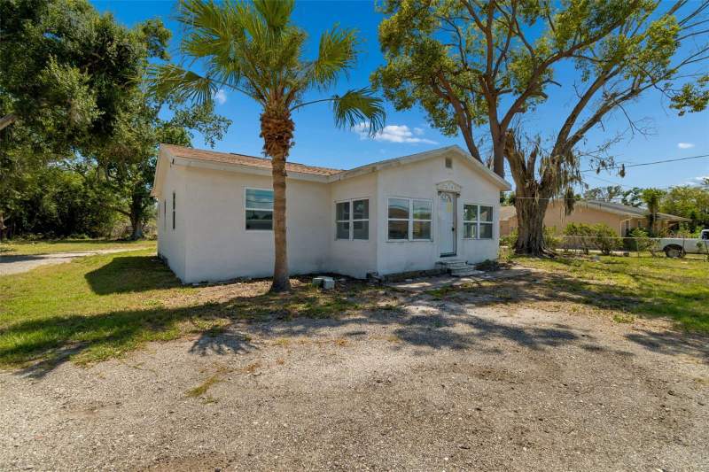 3 bedroom Single Family Residence at 1611 E Shell Point Road, Ruskin Colony Farms, Ruskin — photo 2