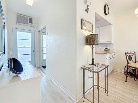 7050 Sunset Way #22, St Pete Beach FL - photo 8 of 30