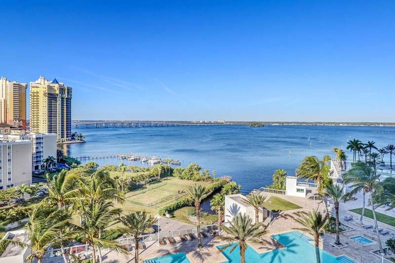 2 bedroom Condominium at 3000 Oasis Grand Boulevard #1002, Oasis Tower 01, Fort Myers — photo 2