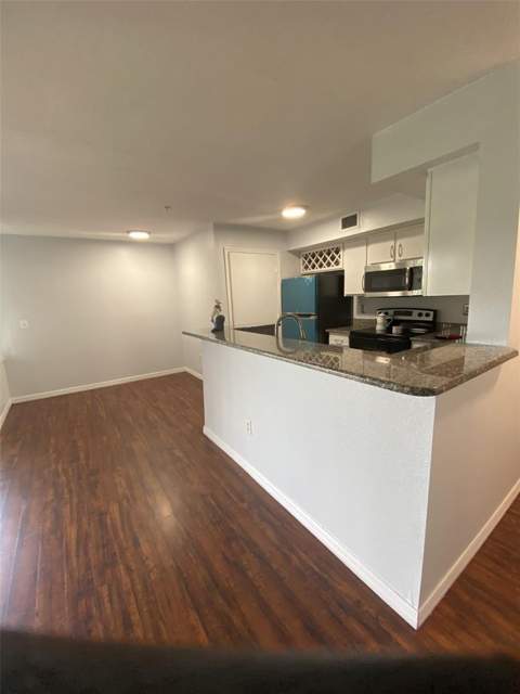 7320 Westpointe Boulevard #511, Orlando FL - photo 14 of 20