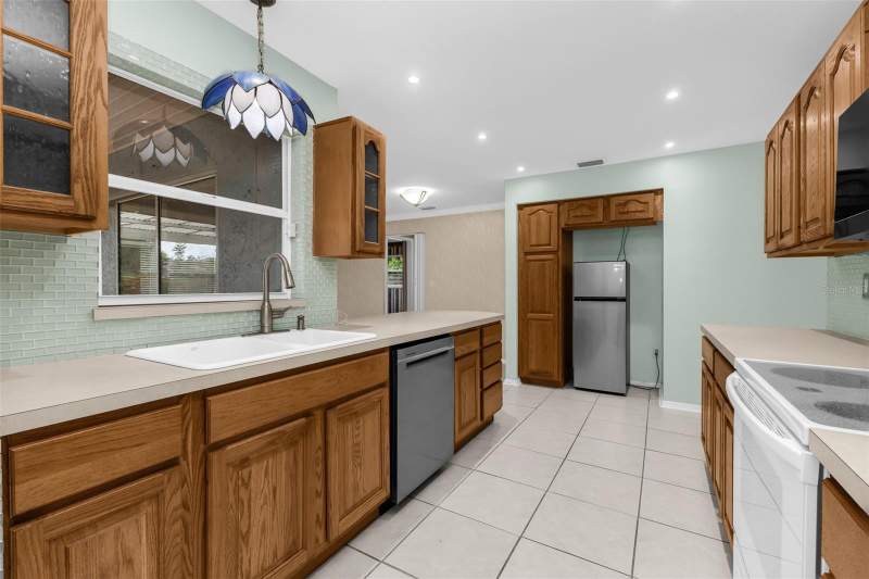 3 bedroom Single Family Residence at 18577 Jay Avenue, Port Charlotte Sec 008, Port Charlotte — photo 4