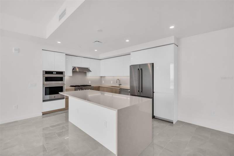 3 bedroom Condominium at 400 Central Avenue #2605, 400 Central, St Petersburg — photo 3