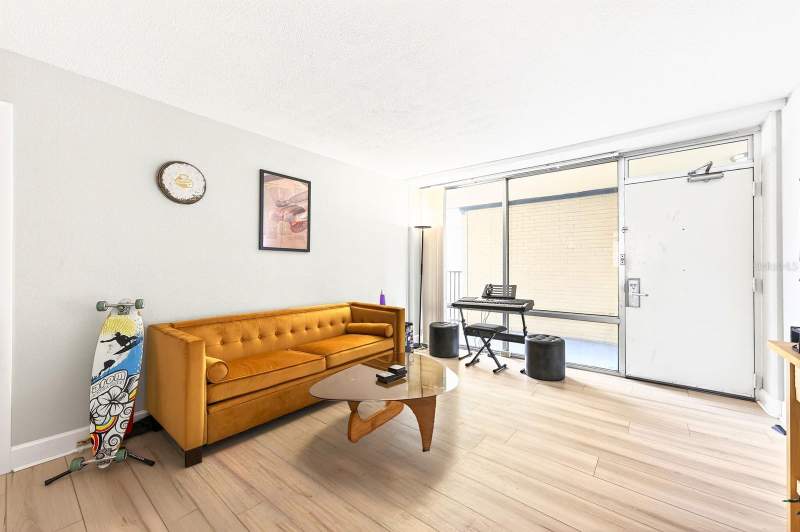 2 bedroom Condominium at 151 E Washington Street #218, Metropolitan/Lk Eola, Orlando — photo 4