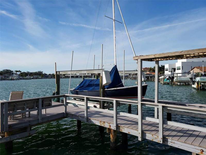 South Cswy Isle Yacht Club