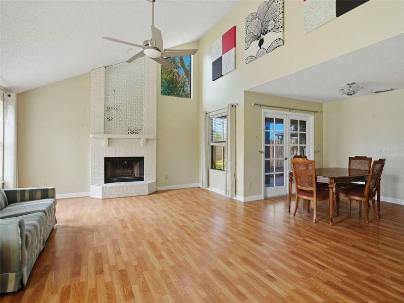 3 bedroom Single Family Residence at 2184 Springrain Drive, Spring Lake Of Clearwater, Clearwater — photo 3