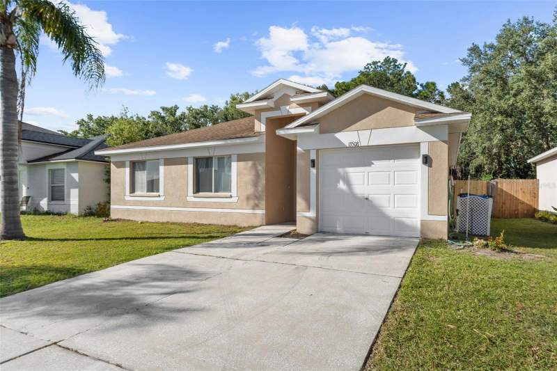 3 bedroom Single Family Residence at 13508 Prestwick Drive, Summerfield Villg 1 Trct 35, Riverview — photo 3