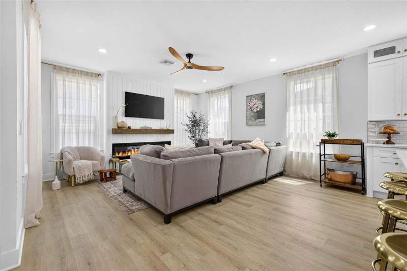 4 bedroom Single Family Residence at 1717 Massachusetts Avenue, Shoreacres Center, St Petersburg — photo 4