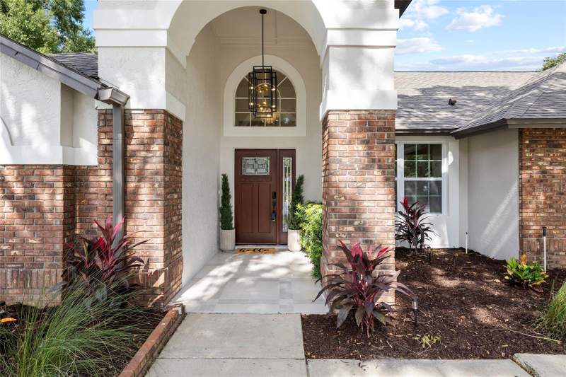 5 bedroom Single Family Residence at 18107 Woodcreek Place, The Manors At Crystal Lakes, Lutz — photo 5