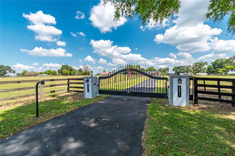 4 bedroom Farm at 13025 NW Gainesville Road, Ag Non Sub, Reddick — photo 2