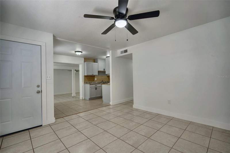 4 bedroom Single Family Residence at 5625 Bryson Drive, Clearview Heights 1st Add, Orlando — photo 4