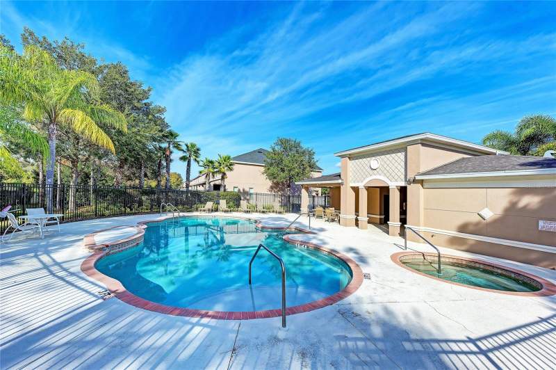 3 bedroom Townhouse at 1510 Grantham Drive, Bradford Manor Twnhms, Sarasota — photo 2