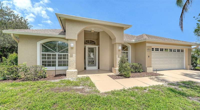 3 bedroom Single Family Residence at 23 Arbor Oaks Drive, Arbor Oaks, Sarasota — photo 2