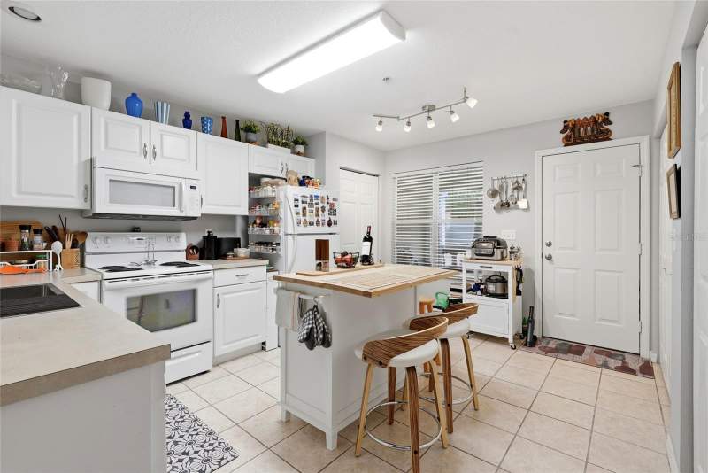 2 bedroom Condominium at 4611 SW 48th Way #108, Hailey Forest Condo, Gainesville — photo 3
