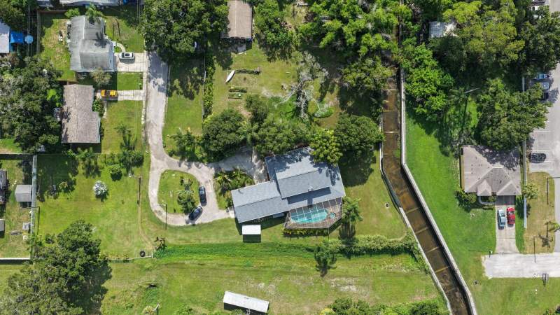 5 bedroom Single Family Residence at 6451 76th Terrace, Pinellas Crest, Pinellas Park — photo 2