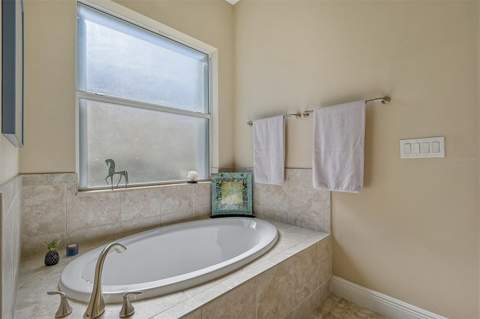1014 Overlook Court, Bradenton FL - photo 21 of 99