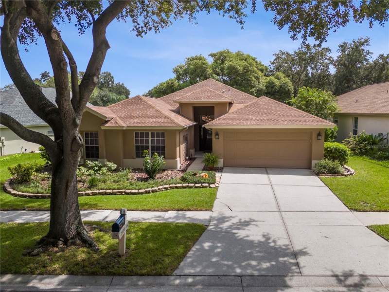 4 bedroom Single Family Residence at 3134 Bent Creek Drive, River Hills Country Club Parce, Valrico — photo 2