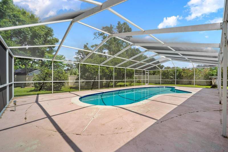 3 bedroom Single Family Residence at 1807 Nova Drive, Meadow Ridge Estates Un 2, Valrico — photo 2