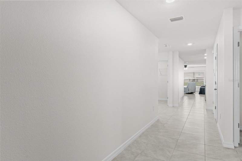 4 bedroom Single Family Residence at 12210 Kingsley Trail, Bella Lago Ph I, Parrish — photo 3