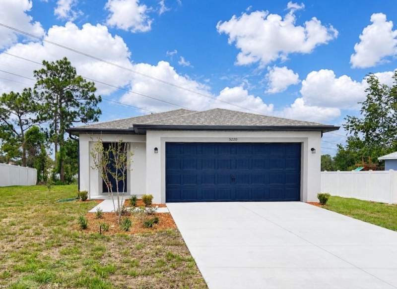 3 bedroom Single Family Residence at 5220 Wendal Street, Spring Hill, Spring Hill — photo 2